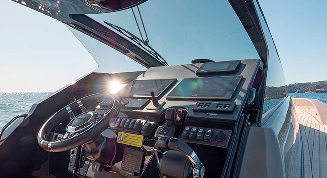 LOMAC GRANTURISMO 14 Lüks ve Performansın Mükemmel Buluşması